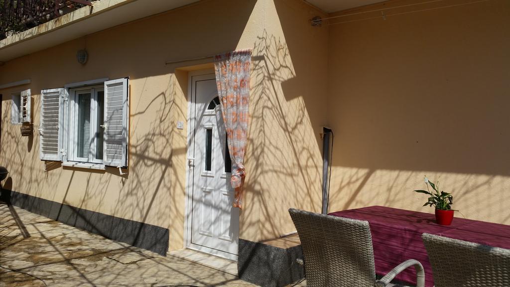 Holiday Home Dajana Pisak Exterior foto